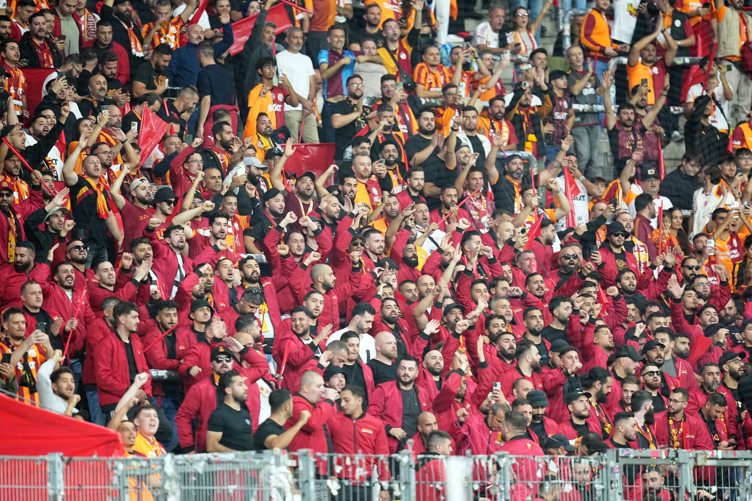 Galatasaray, Şampiyonlar Ligi’ne kabus gibi başladı: Frankfurt deplasmanında ağır yenilgi