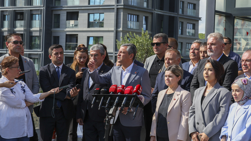 CHP Lideri Özel’den iktidara sert suçlamalar: “Belediyelerimize çöküyor, Siyasetimizi engelliyorsunuz”