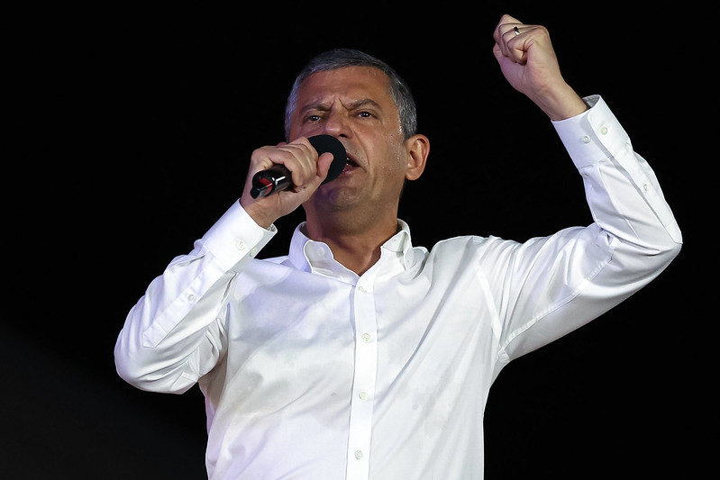 Özgür Özel’den Adalet Bakanı’na “Guguk Kuşu” benzetmesi: “Günde iki kez ‘yargı bağımsızdır’ Deyip kaçıyor”