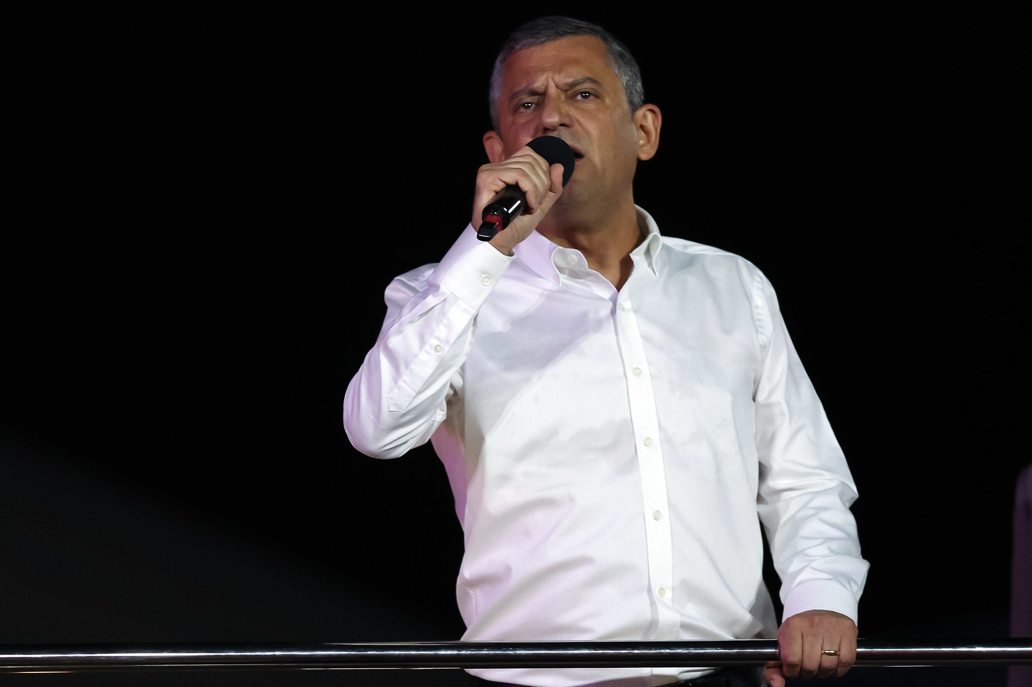 Özgür Özel’den Erdoğan’a “Sandığı getir” Çağrısı ve sert ekonomi eleştirisi