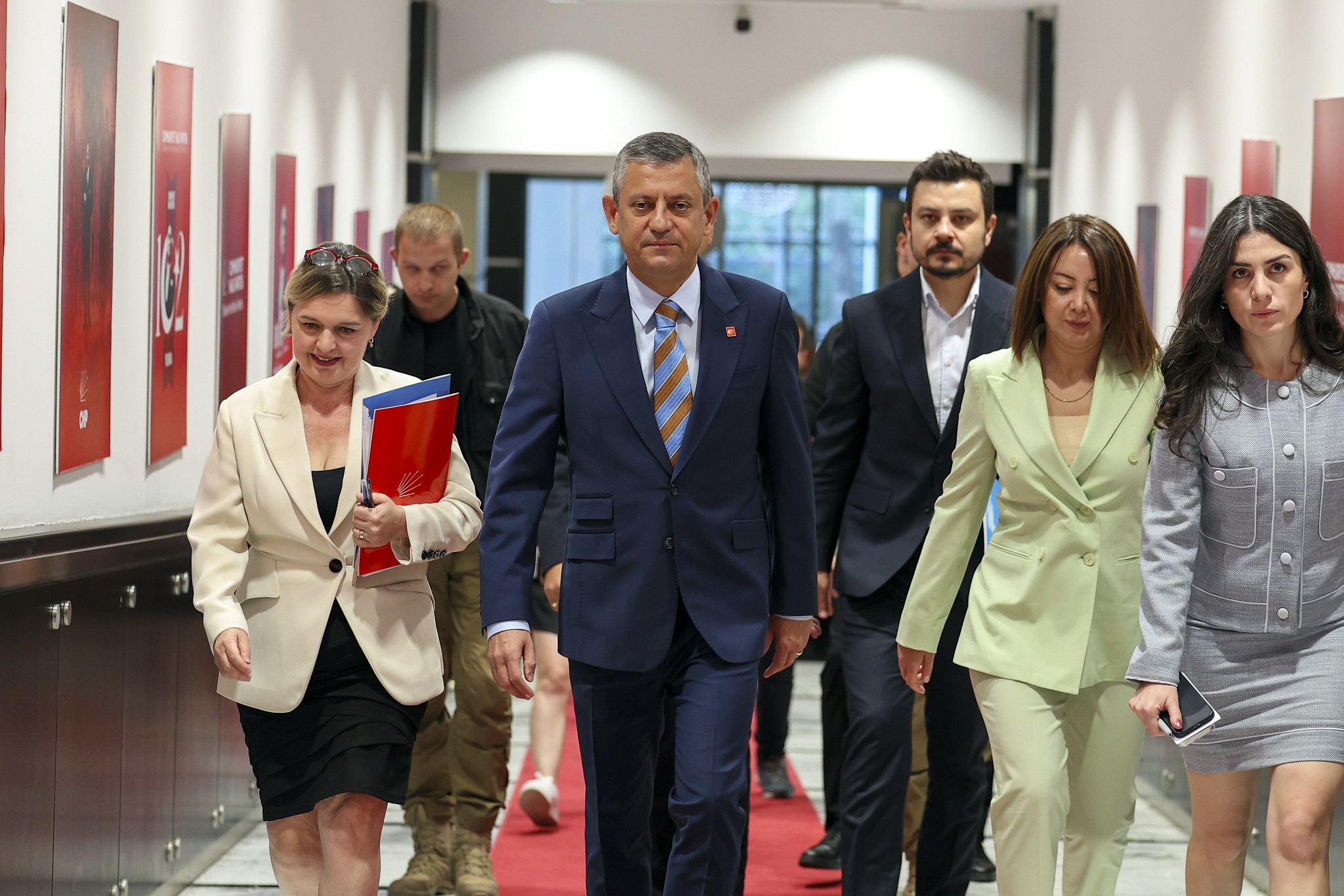 CHP, “İktidar Programı” için düğmeye bastı: Genel Merkez fikir fabrikasına dönüştü