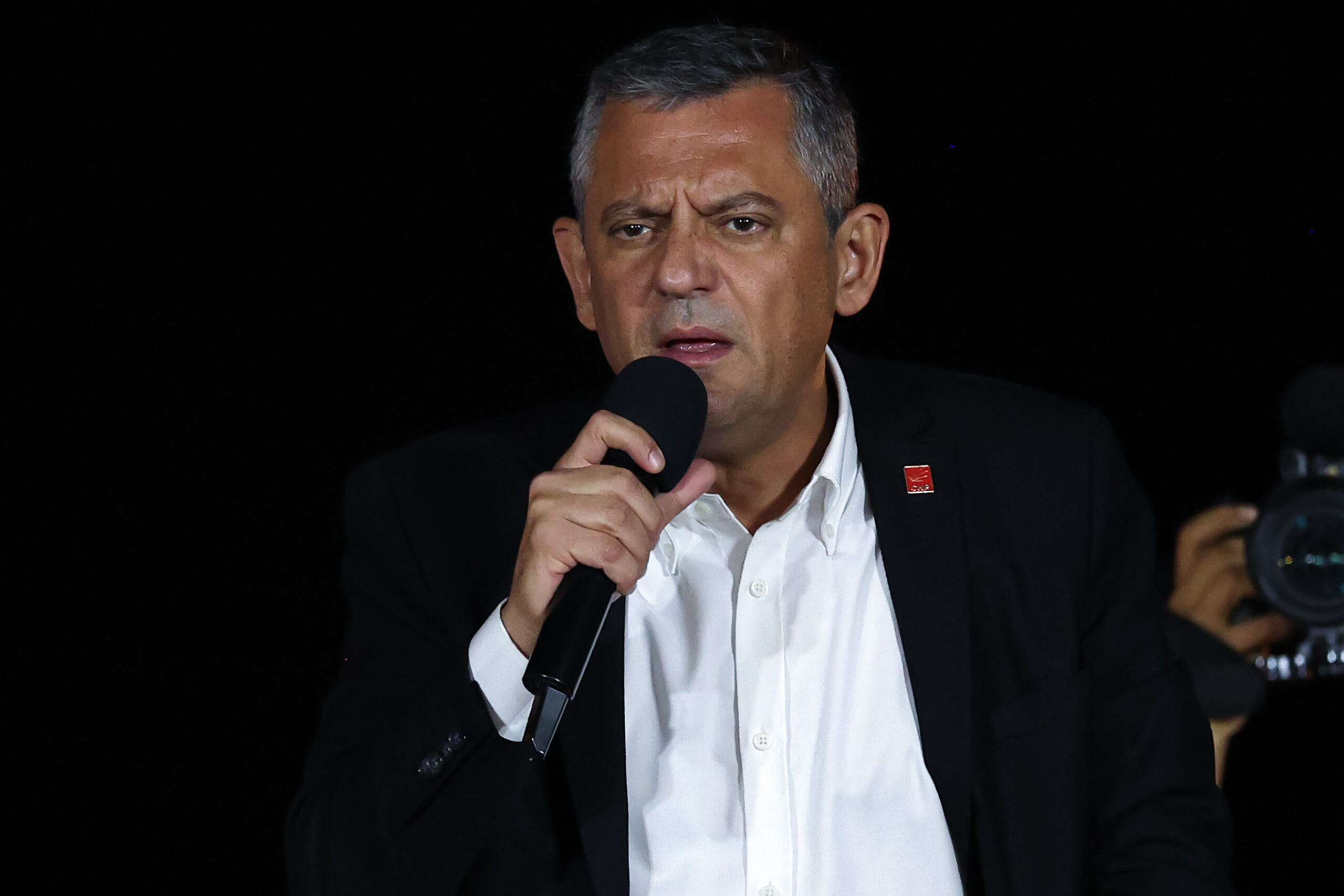 Özgür Özel’den Bahçeli’ye “AK Toroslar Çetesi” çağrısı: “MHP’li iş adamına sahip çıkın”