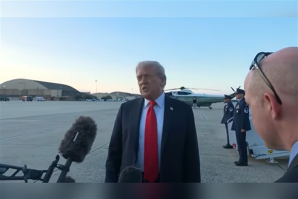 Trump, Yüksek Mahkeme’den 300 bin Venezuelalının sınır dışı edilmesi için izin istedi