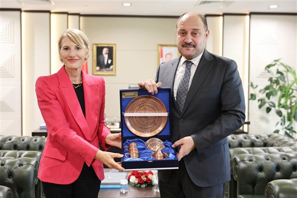 Birleşik Krallık Büyükelçisi Morris’ten Başkan Gülpınar’a ziyaret