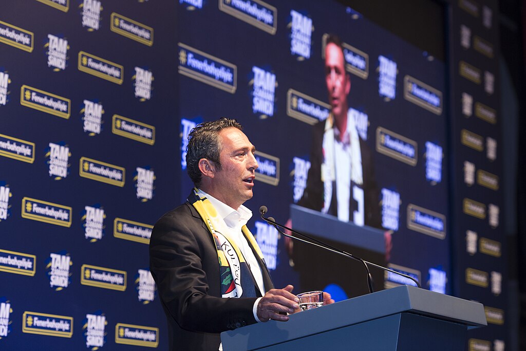 “Ali Koç’un Fenerbahçe’den 4 milyar TL alacağı var” iddiası gündeme bomba gibi düştü