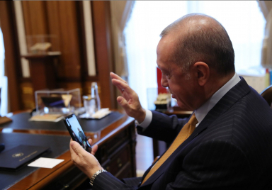 Cumhurbaşkanı Erdoğan, 18 yıl önce şehit olan Piyade Er Yılmaz’ın ailesiyle telefonda görüştü