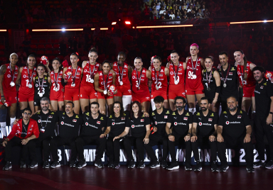 Cumhurbaşkanı Erdoğan, A Milli Kadın Voleybol Takımı‘nı kutladı