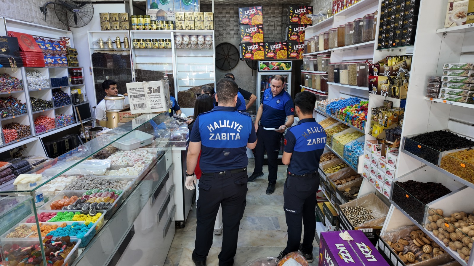 Şanlıurfa’da gıda denetimi: Yüzlerce kilo kuruyemiş ve binlerce ürün imha edildi