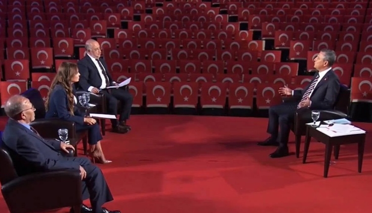 Özgür Özel: “Ekonomiyi düzeltemeyeceklerini anladılar, CHP’yi yok etmeye çalışıyorlar”