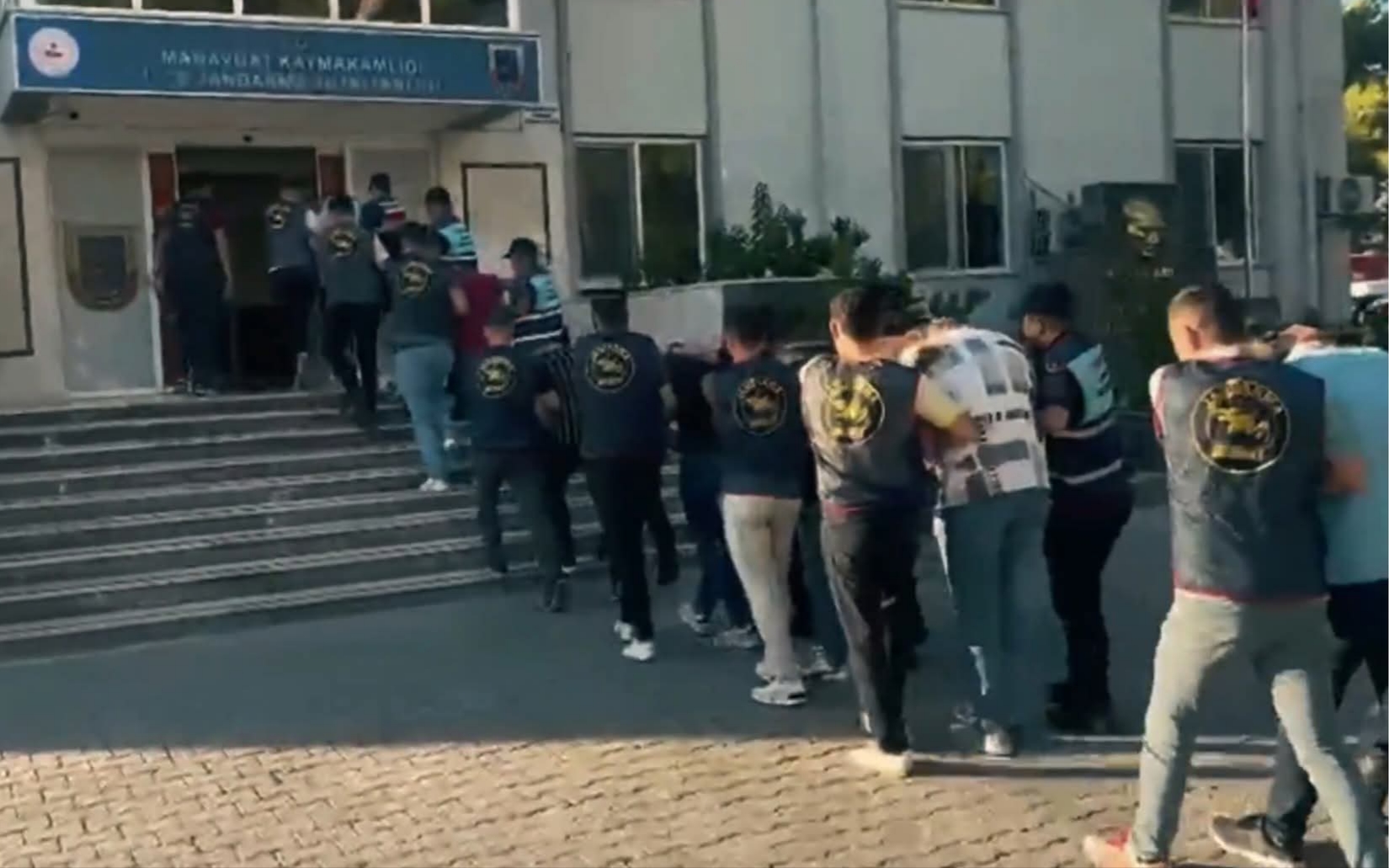 Antalya’da nefes kesen operasyon: “Motosikletli Çete” yurt dışına kaçamadan yakalandı