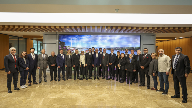 CHP Lideri Özgür Özel, Sarıyer Belediye Başkanı Mustafa Oktay Aksu’yu ziyaret etti