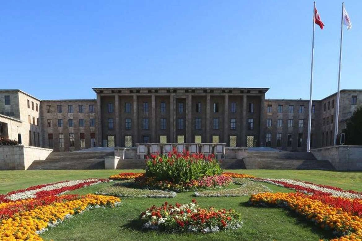 TBMM’de Trafik cezaları mesaisi: Plaka değiştirene 140 bin, Agresif sürücüye 180 bin TL ceza geliyor