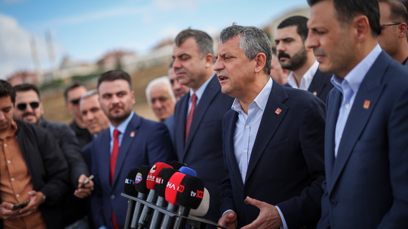 Özgür Özel’den iddianame tepkisi: “Bugüne kadar servis ettiğiniz onca yalanı haydi ispatlayın”