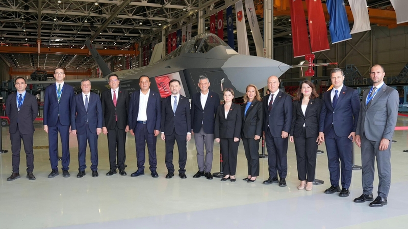 Özgür Özel’den “KAAN” mesajı: “Gücünü dışarıdan değil, Milletimizden almaktadır”