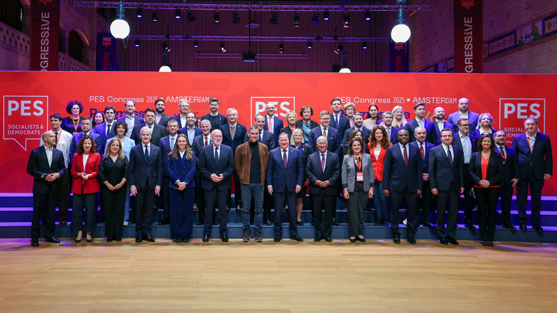 CHP Lideri Özgür Özel, Avrupa Sosyalist Partisi kongresi için Amsterdam’daydı