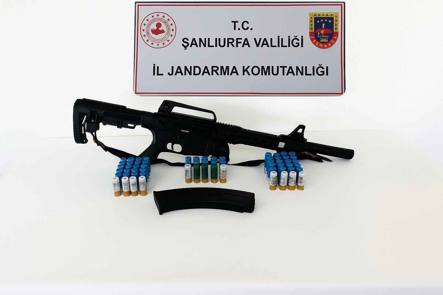 Şanlıurfa’da 3 ilçede silah operasyonu: Adeta cephanelik ele geçirildi