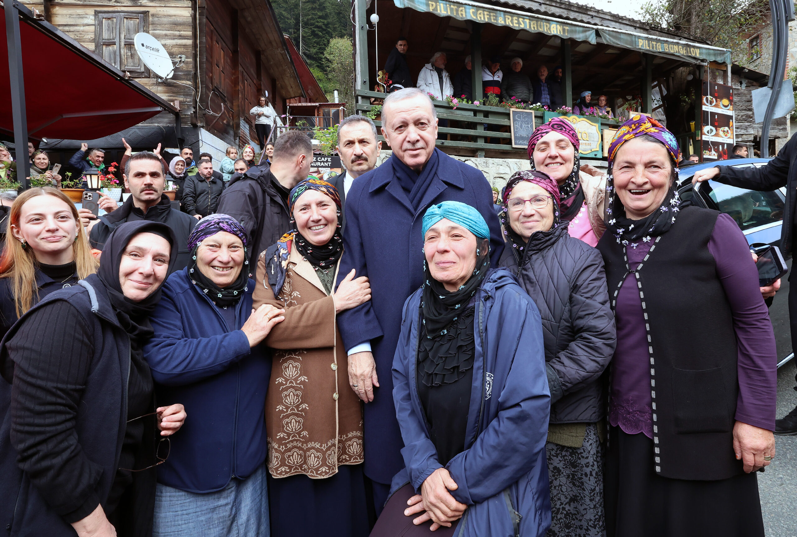 Cumhurbaşkanı Erdoğan, Ayder Yaylası‘nda incelemelerde bulundu