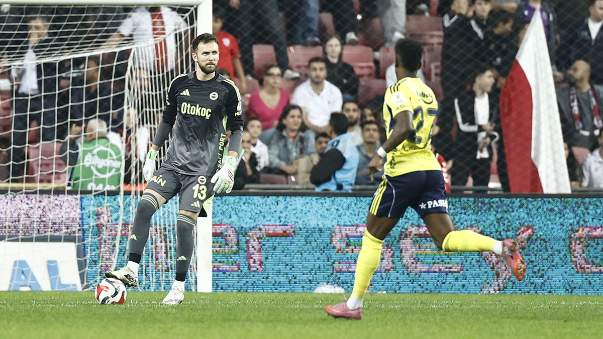 Fenerbahçeli futbolculardan maç sonu özeleştiri: “Bugün kazanan bir takım varsa o da Samsunspor’du”