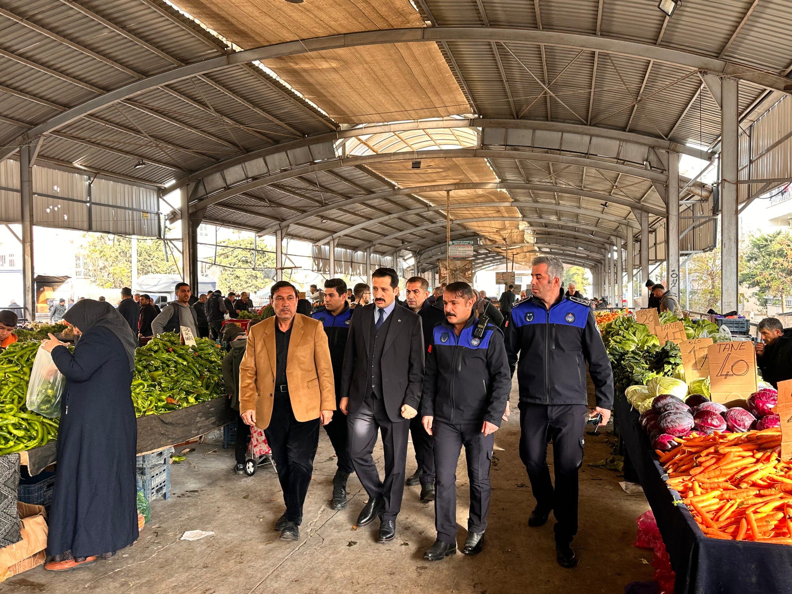 Haliliye’de zabıta göz açtırmadı: Bir günde 19 ceza, 9 mühür!