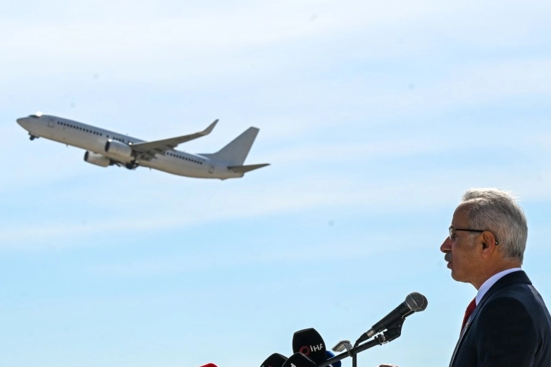 Bakan Uraloğlu: Bazı yurt dışı uçuşlar geçici olarak iptal edildi