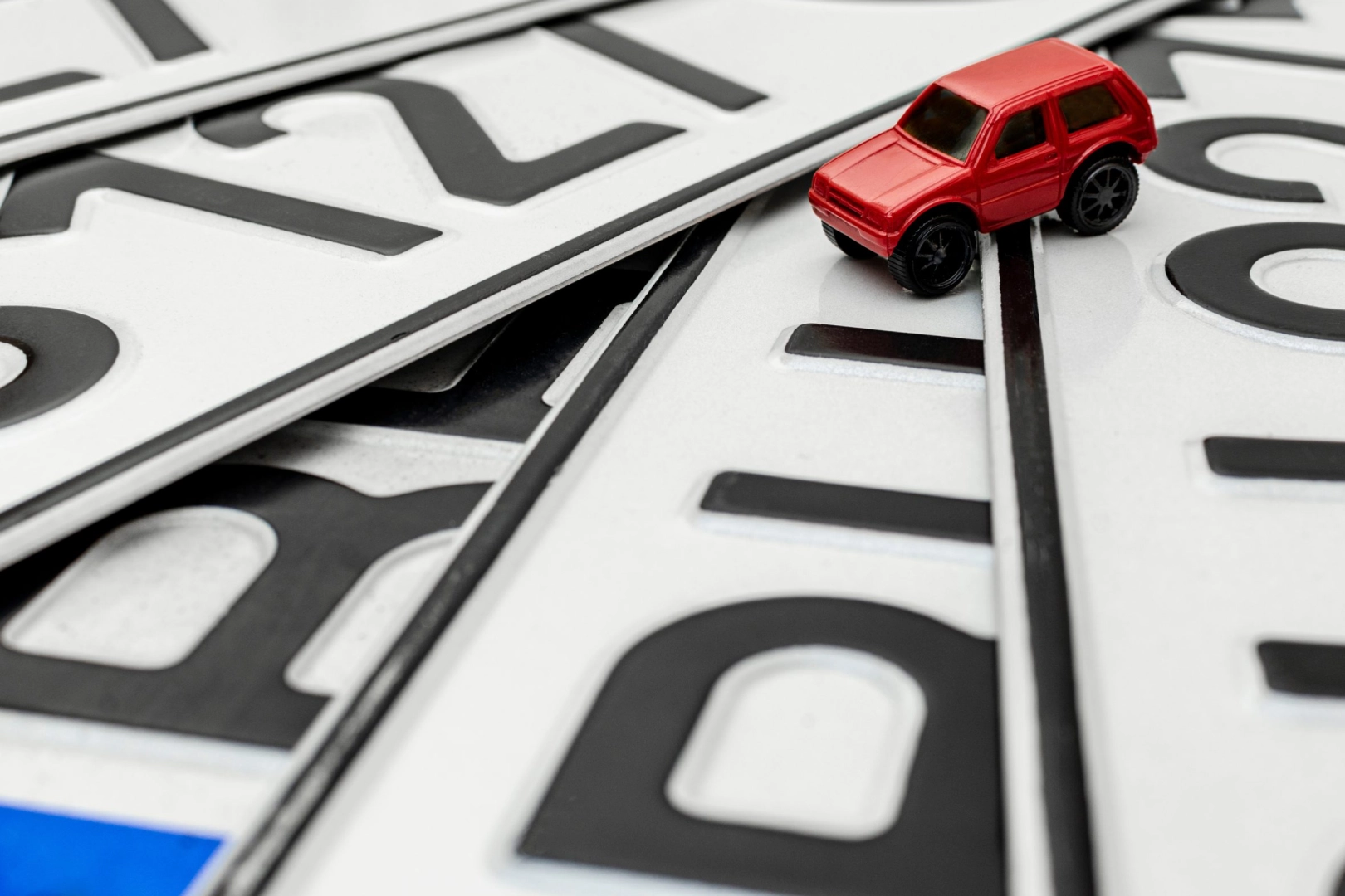 Hatalı plakalar artık ücretsiz değişiyor