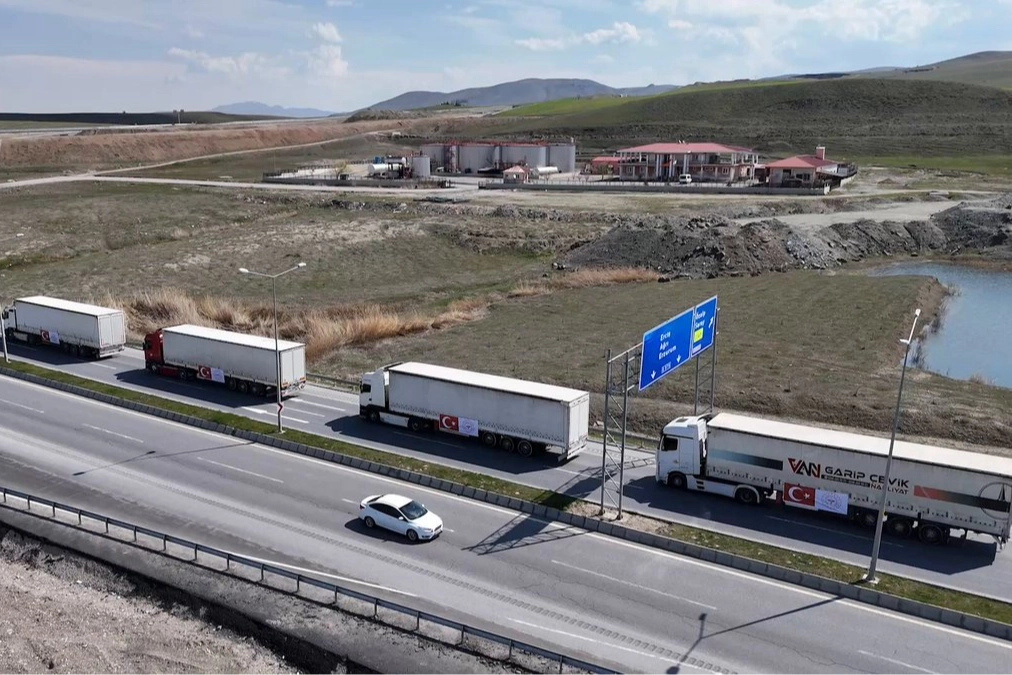 Şifa Kervanı Türkiye’den İran’a uğurlandı