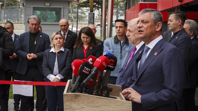 Özgür Özel’den Zafer Partisi’ne kritik ziyaret: “AK Parti siyasi etik yasasından kaçıyor”