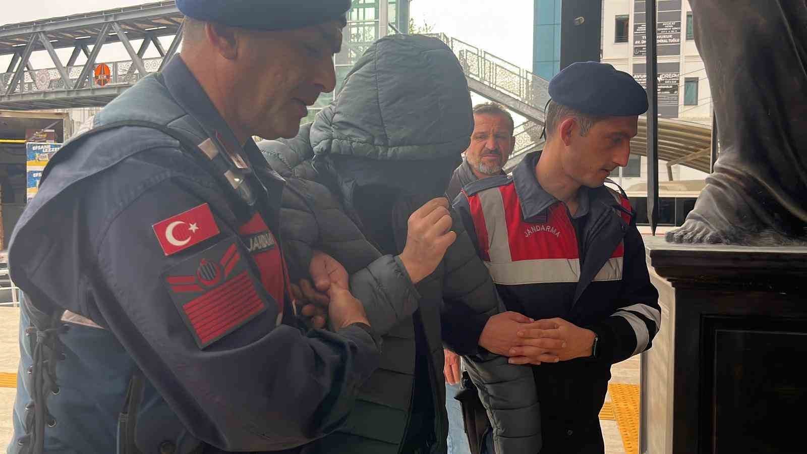 Alanya’da saldırı destekçisi liseliye jandarma darbesi: 16 yaşındaki öğrenci tutuklandı