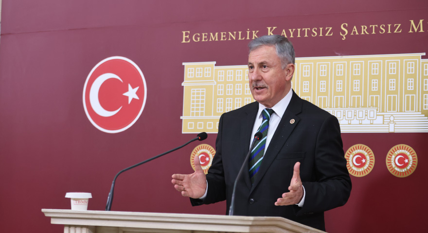 Selçuk Özdağ: “12 yıllık kesintisiz eğitim ülkenin sırtında yük haline geldi”