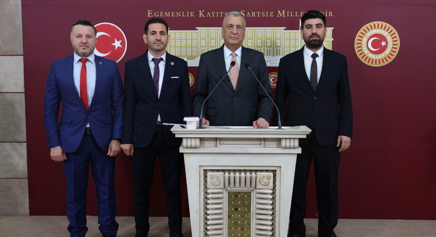 Chp’li Öztürkmen: Yasakla değil dijital okuryazarlıkla çözüm sağlanmalı