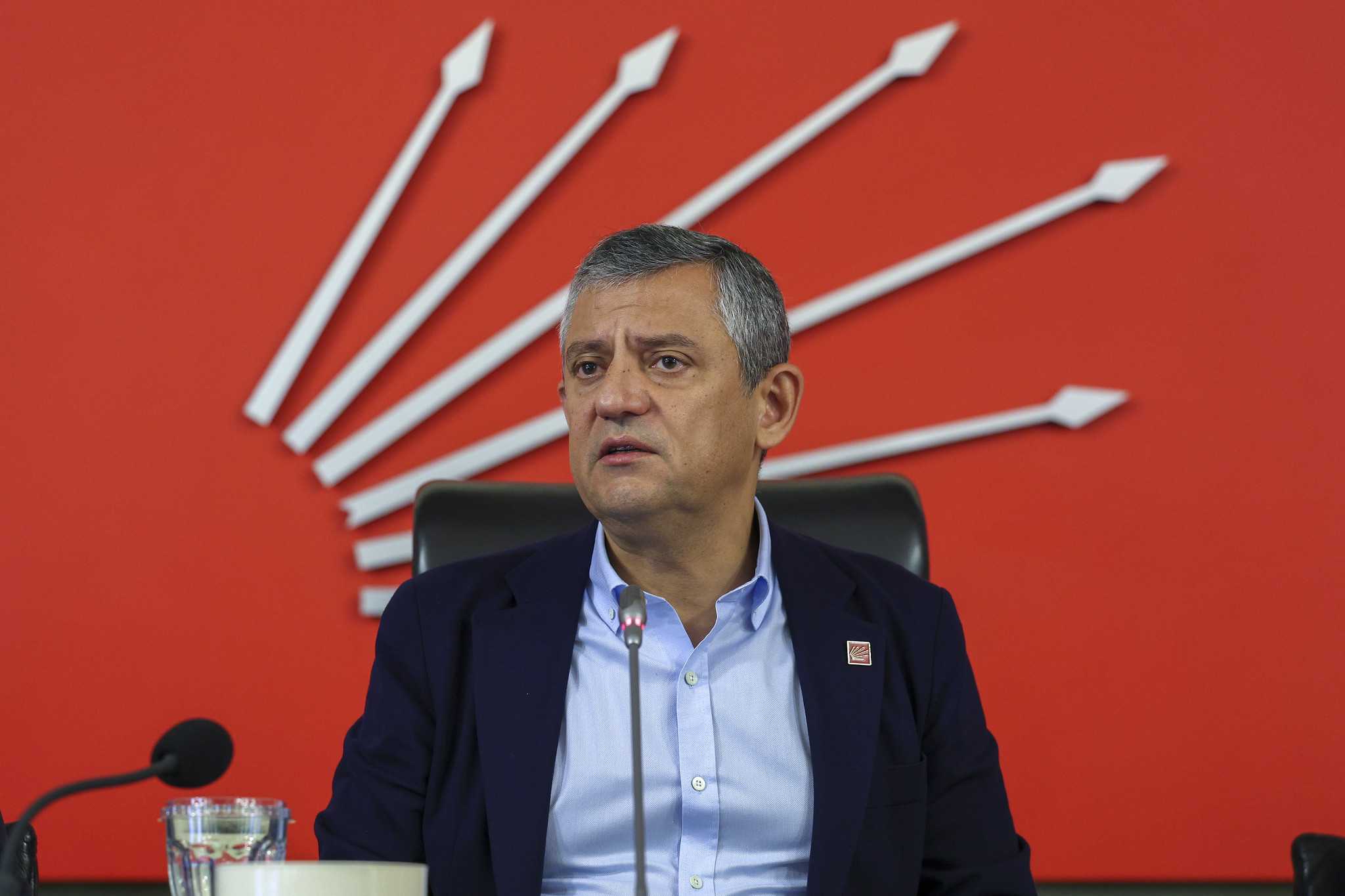 CHP’de sıcak gelişme: Özgür Özel yeniden grup başkanı seçildi