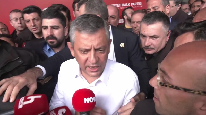 Özgür Özel CHP Genel Merkezinden çıkarıldı: “Mücadeleyi Meclis’ten başlatıyorum!”