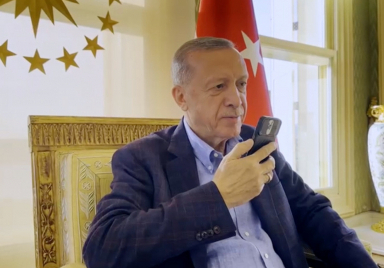 Cumhurbaşkanı Erdoğan, Fenerbahçe Başkanı Yıldırım’ı tebrik etti