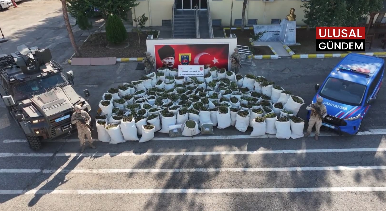 Diyarbakır’da zehir tacirlerine operasyon: Bismil’de 2 ton 200 kilo esrar ele geçirildi!